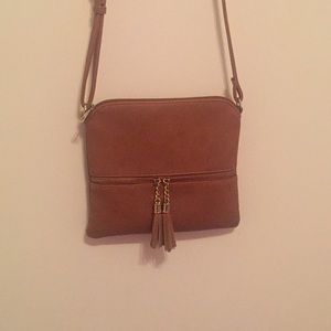 A crossbody bag purse 👜